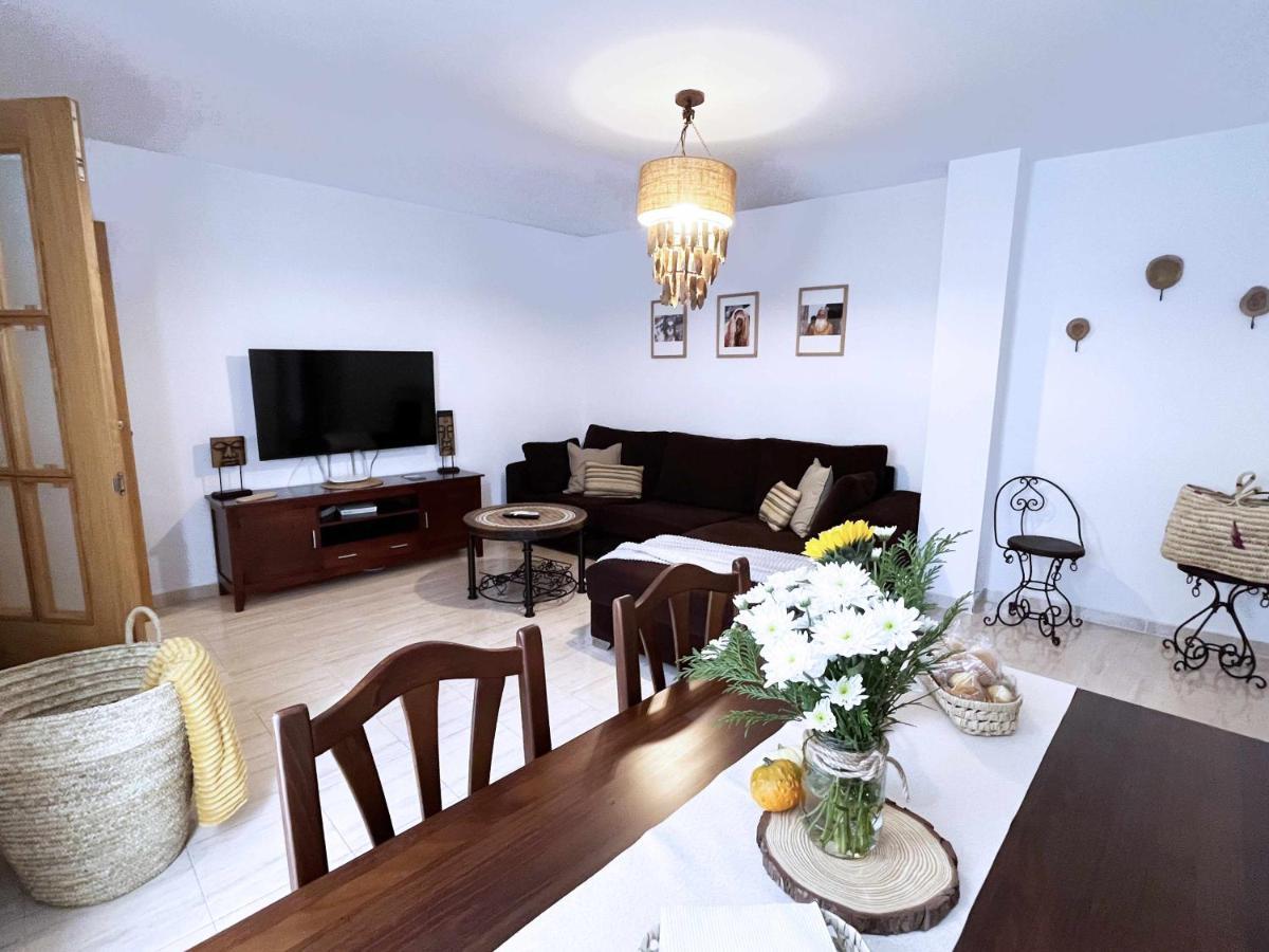 Апартаменти La Pereta Immaculate Quiet House Free Parking Малага Екстер'єр фото